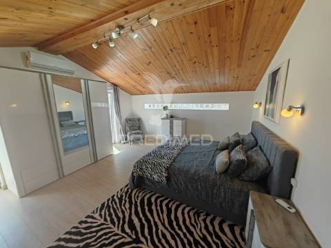 Moradia t2+t1 remodelada. 5min das praias dos salgados,  pêra e galé