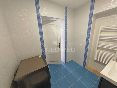 Moradia t2+t1 remodelada. 5min das praias dos salgados,  pêra e galé