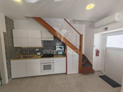 Moradia t2+t1 remodelada. 5min das praias dos salgados,  pêra e galé