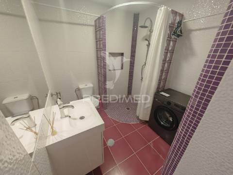 Moradia t2+t1 remodelada. 5min das praias dos salgados,  pêra e galé