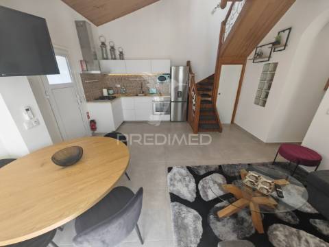 Moradia t2+t1 remodelada. 5min das praias dos salgados,  pêra e galé