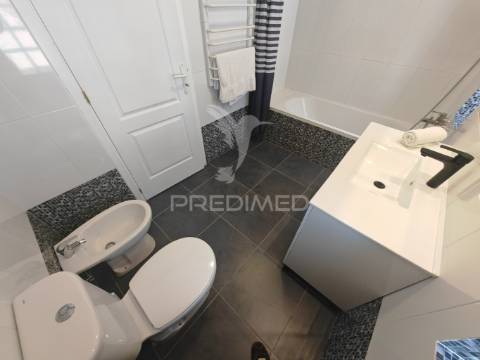 Moradia t2+t1 remodelada. 5min das praias dos salgados,  pêra e galé