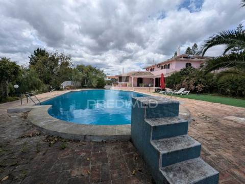 Grande moradia de luxo t5 em altura, perto da praia