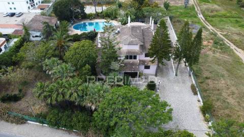 Grande moradia de luxo t5 em altura, perto da praia