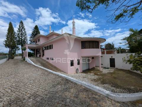 Grande moradia de luxo t5 em altura, perto da praia