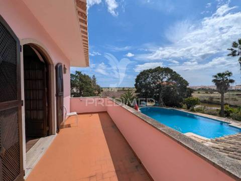 Grande moradia de luxo t5 em altura, perto da praia