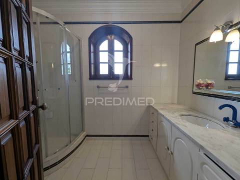 Grande moradia de luxo t5 em altura, perto da praia