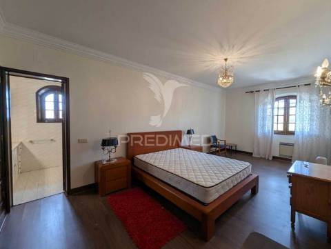 Grande moradia de luxo t5 em altura, perto da praia