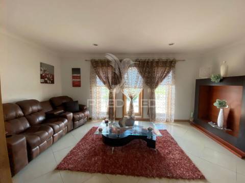 Moradia de sonho com 441 m² – espaço, conforto e elegância na povoa do valado aveiro