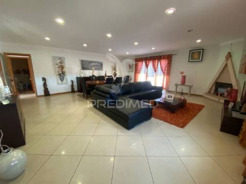 Moradia de sonho com 441 m² – espaço, conforto e elegância na povoa do valado aveiro