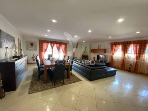 Moradia de sonho com 441 m² – espaço, conforto e elegância na povoa do valado aveiro