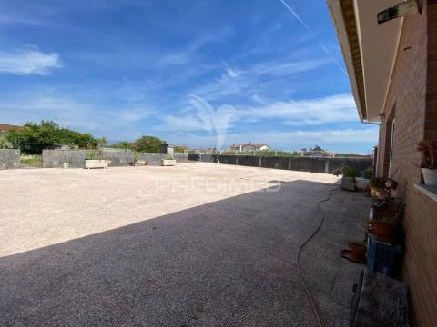 Moradia de sonho com 441 m² – espaço, conforto e elegância na povoa do valado aveiro