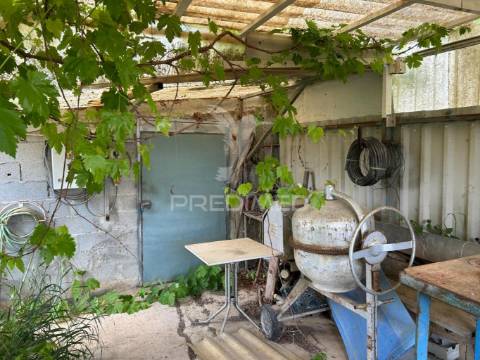 Terreno para moradia com 539m2 no carregado