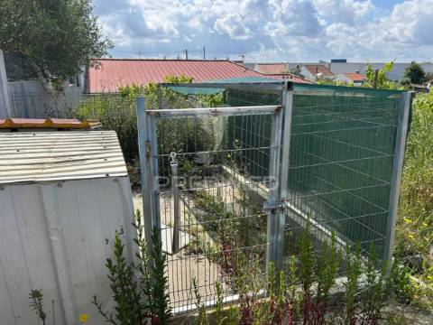 Terreno para moradia com 539m2 no carregado