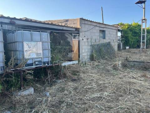 Terreno para moradia com 539m2 no carregado