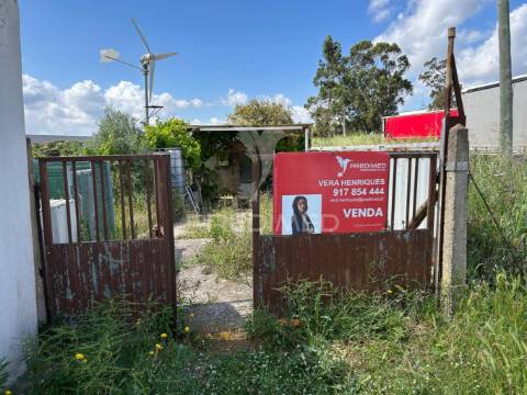 Terreno para moradia com 539m2 no carregado