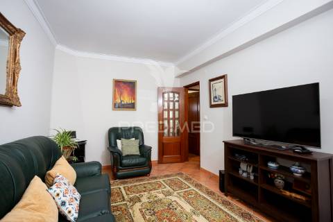 Apartamento  t2+1 almada