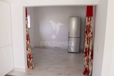 Moradia v5 com piscina, garagem e anexo – conforto e espaço para toda a família