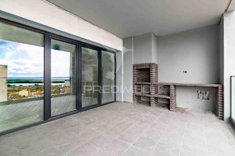 T2 com terraço de 66m2 e box, torres do palácio - sobradinho