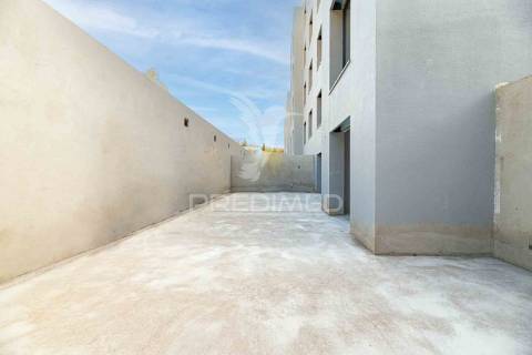 T2 com terraço de 66m2 e box, torres do palácio - sobradinho