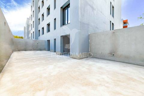 T2 com terraço de 66m2 e box, torres do palácio - sobradinho