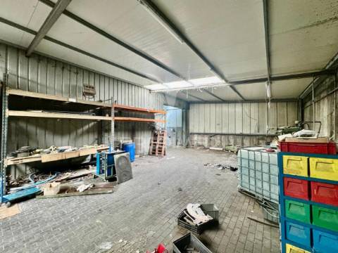 Armazém industrial em vila nova de sande - guimarães