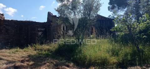 Ruína em aldeia perto de mação