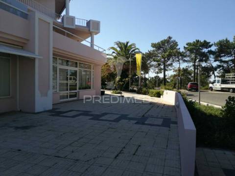 Loja | espaço comercial na urbanização soltroia - setúbal