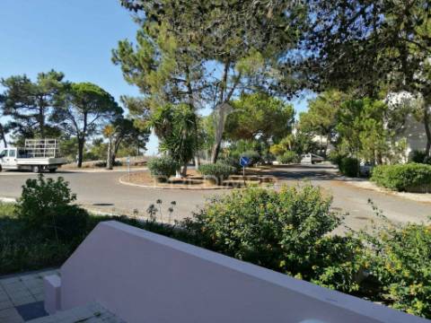 Espaço comercial na urbanização soltroia - setúbal