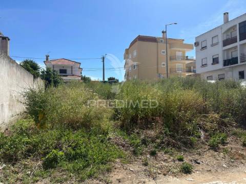 Terreno urbano  de 318m2 em alenquer