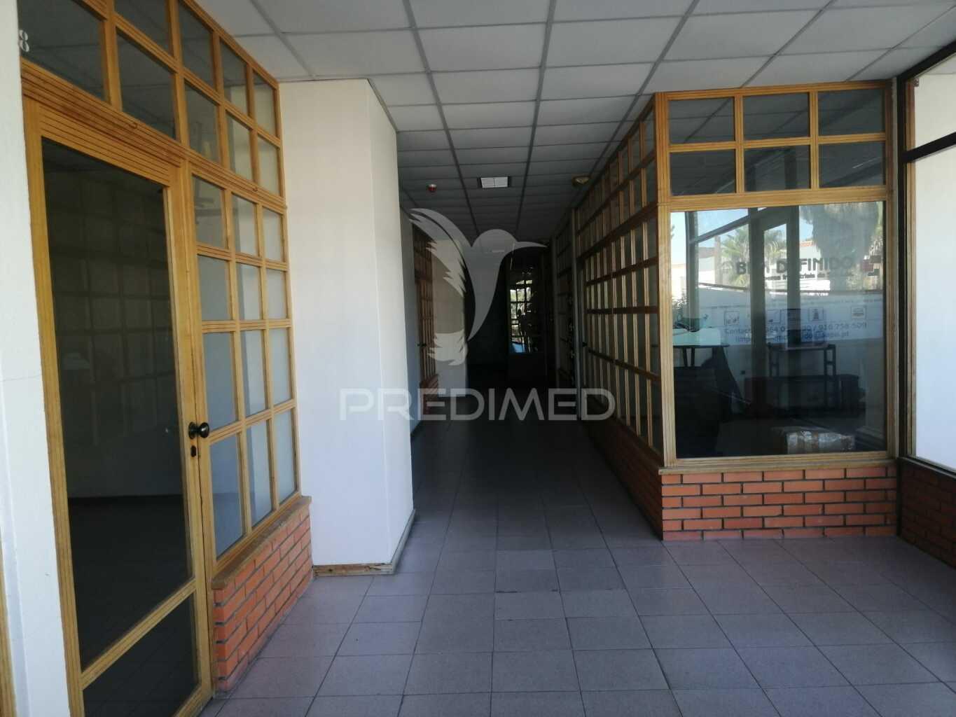Centro comercial - soltróia