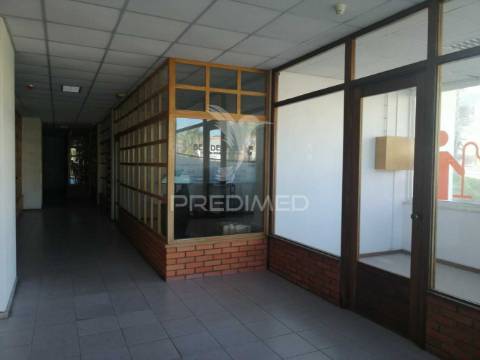 Centro comercial - soltróia