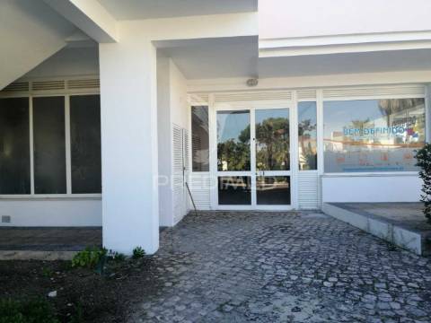 Centro comercial - soltróia