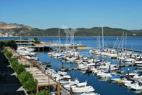 Centro comercial - soltróia