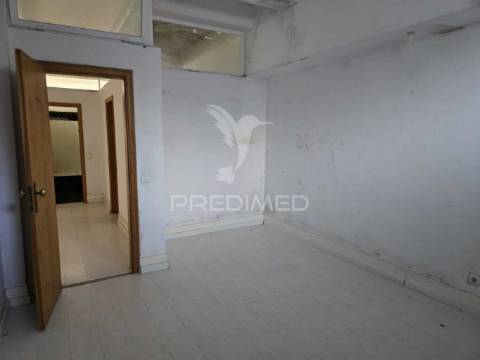 Espaço comercial na urbanização soltroia - setúbal