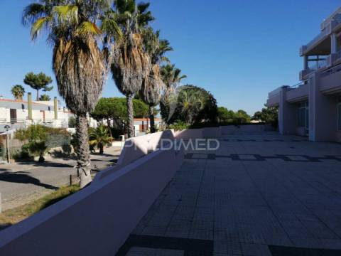 Espaço comercial na urbanização soltroia - setúbal