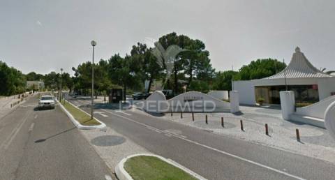 Espaço comercial na urbanização soltroia - setúbal