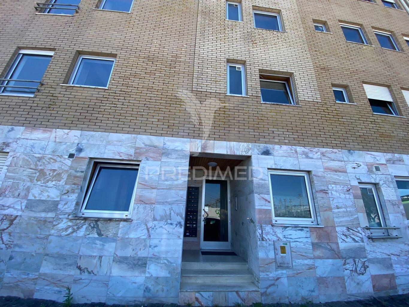 Apartamento t3 c/ suite e garagem fechada esgueira