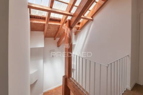 Prédio t 12  no centro histórico de coimbra