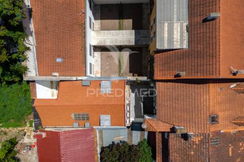 Prédio t 12  no centro histórico de coimbra