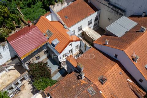 Prédio t 12  no centro histórico de coimbra