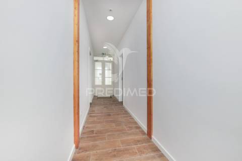 Prédio t 12  no centro histórico de coimbra