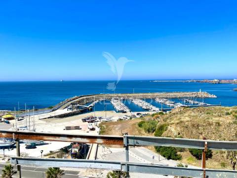 Moradia com vista mar em construção