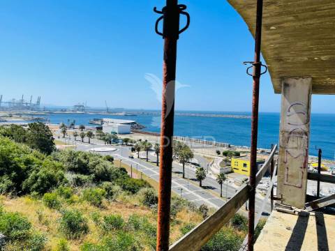 Moradia com vista mar em construção
