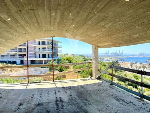 Moradia com vista mar em construção