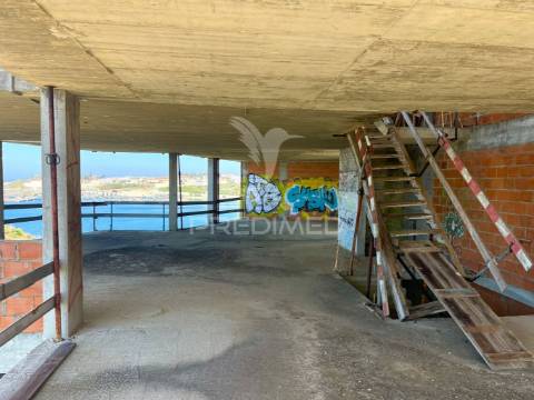 Moradia com vista mar em construção