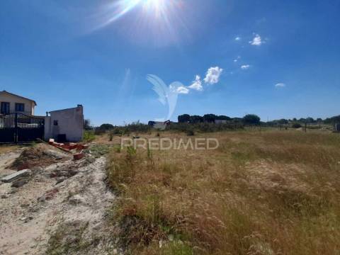 Moradia com piscina em cosntrução,agualva de cima, pegões.
