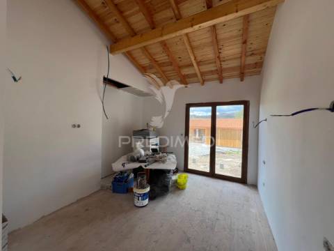 Duas moradias no empreendimento turístico no parque nacional da peneda-gerês