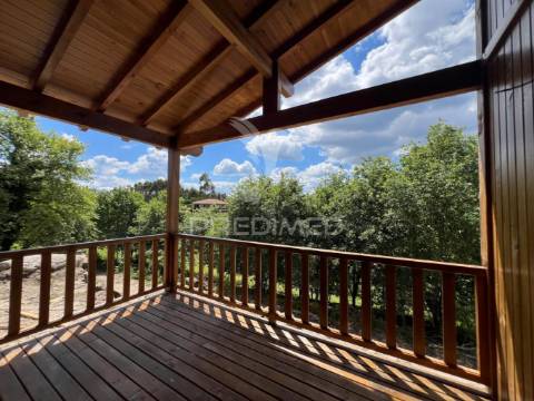 Duas moradias no empreendimento turístico no parque nacional da peneda-gerês