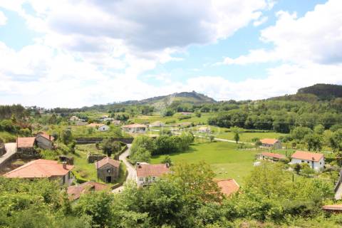 Duas moradias no empreendimento turístico no parque nacional da peneda-gerês